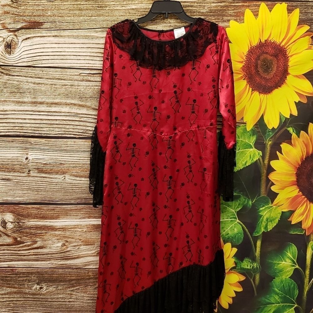 Halloween red lacy skull dress small to medium NWT